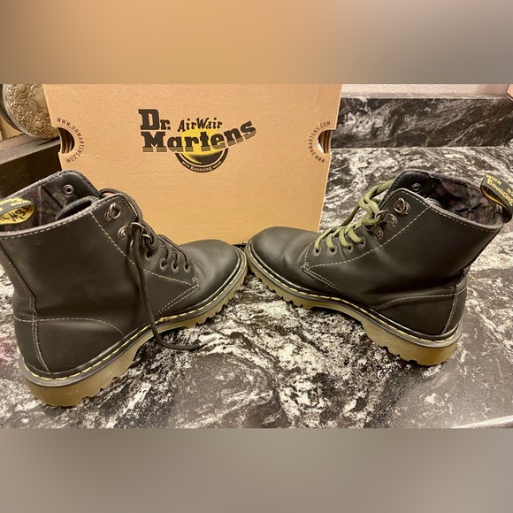 Dr. Martens Luana 7 Eyelet Lace Up Black Boots Women’s Size 6 UK 4 Leather - Picture 3 of 16